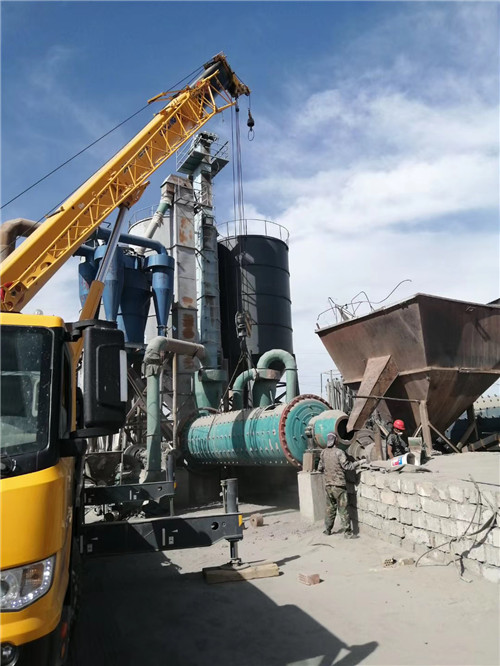 莆田市设备搬运等各类工程项目中，吊车起着关键作用