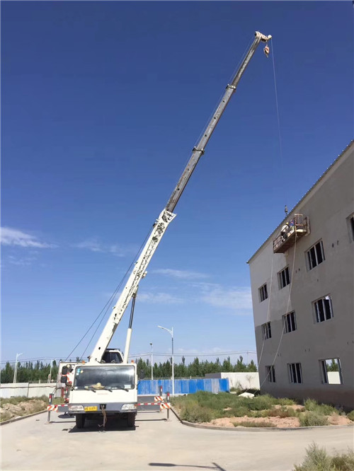 莆田市“轻装强干”—— 吊车的 “轻量化臂架” 技术